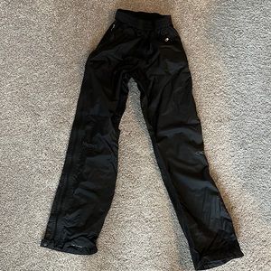 Great hiking pants. Zip all the way up the sides. Marmot size s. Black